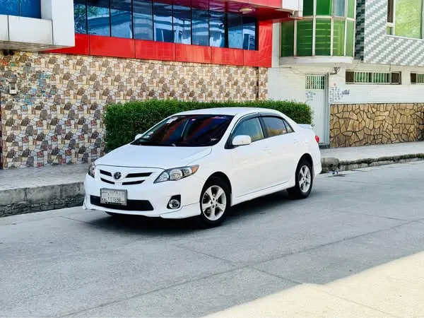 Toyota Corolla 2011 (2)