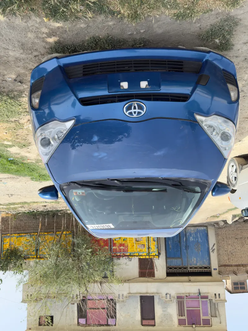2012 Toyota Prius C Aqua – Excellent Condition (1)