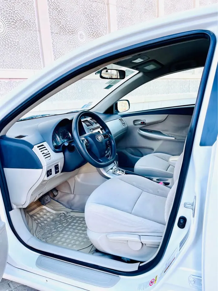Toyota Corolla LE 2012 (4)