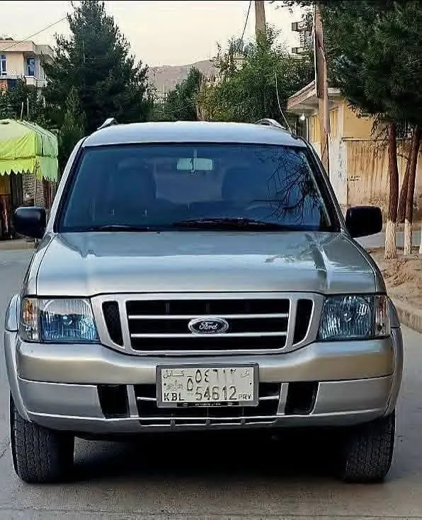 Ford Everest 2003 (2)