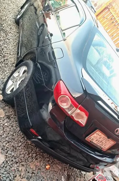 Toyota Corolla 2010 (2)