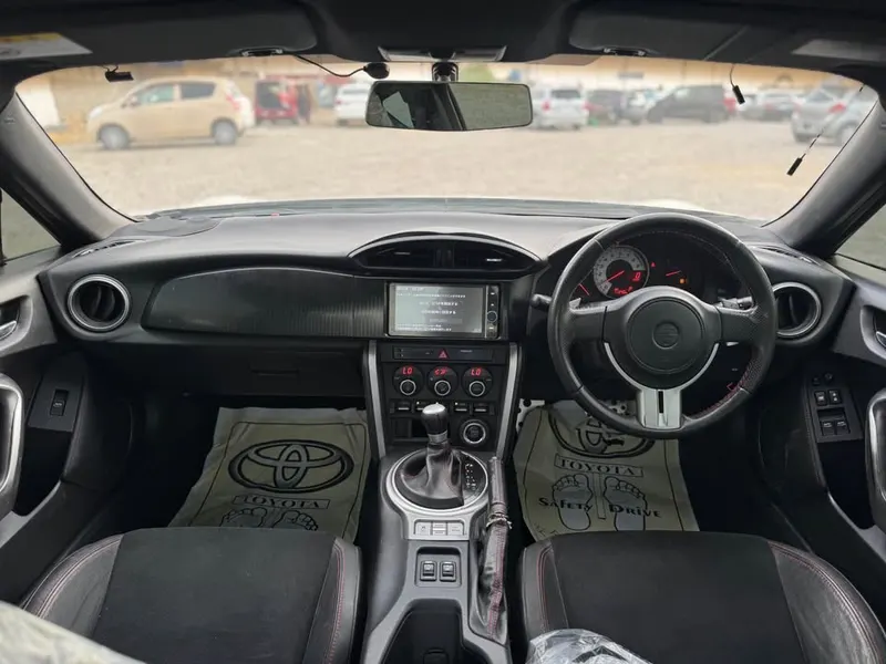 Toyota GT86 2012 (4)