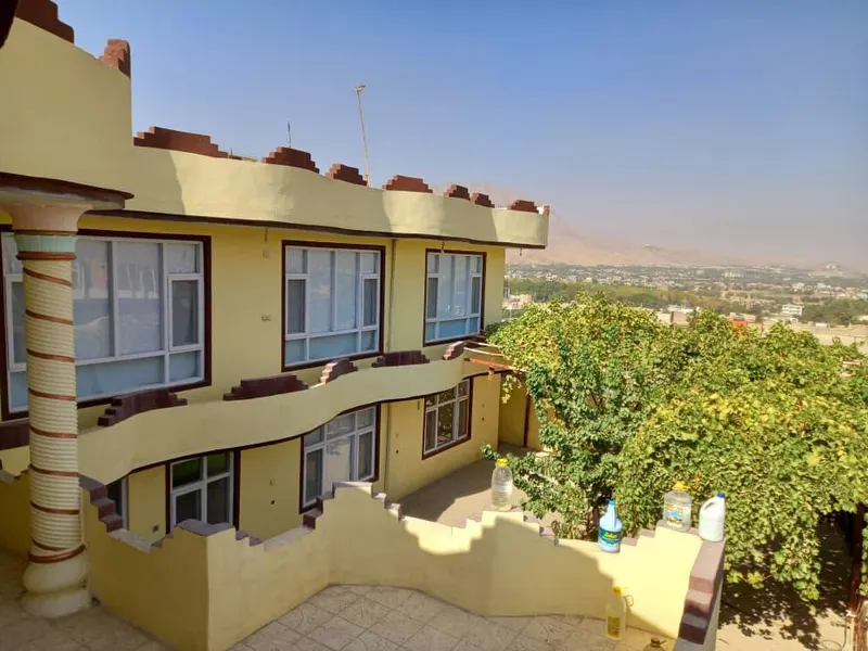 2-storey house for sale, 10 rooms, 430 m² (1)