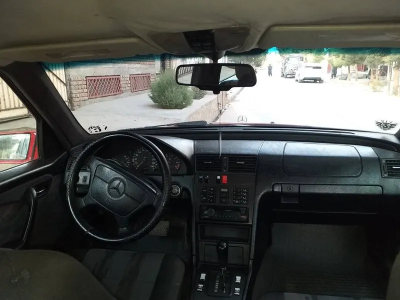 Mercedes-Benz 1994 (4)
