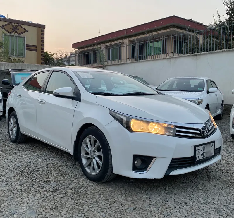 Toyota Corolla 2015 (3)