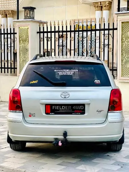 Toyota Avensis 2004 (3)