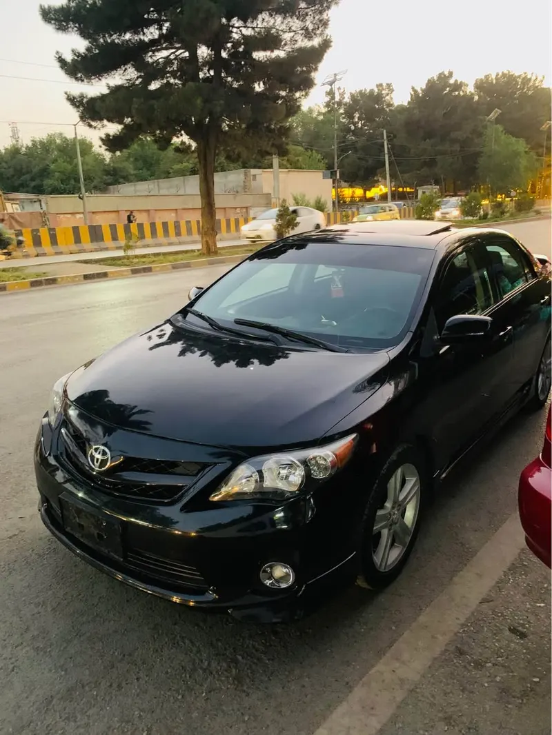 Toyota Corolla 2013 (2)