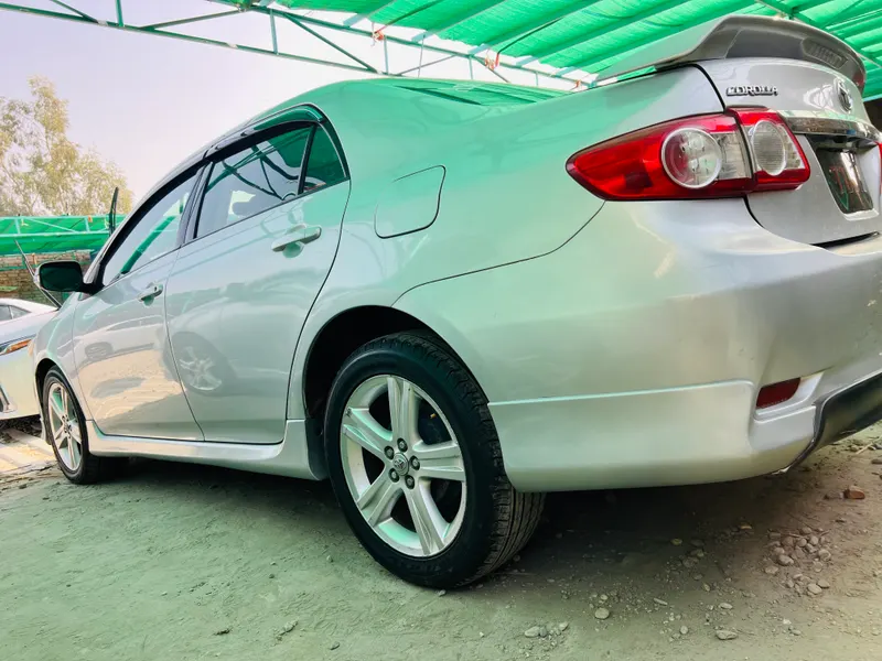 Toyota Corolla 2013 (6)