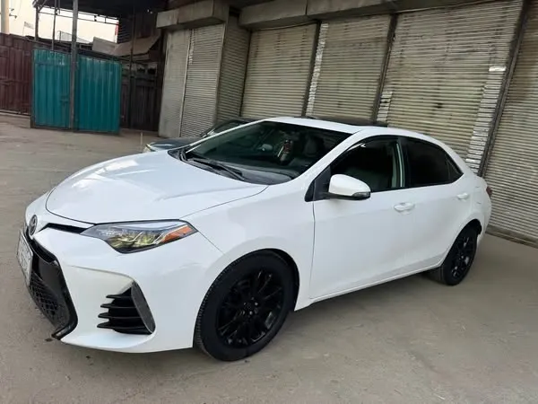 Toyota Corolla 2016 (2)