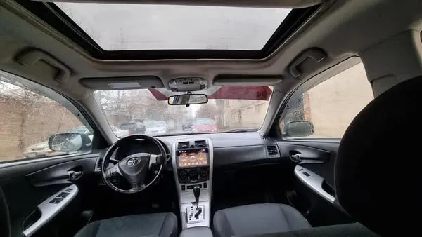Toyota Corolla 2010 (4)