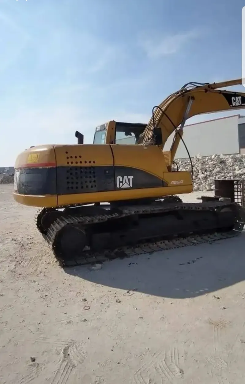 Caterpillar Excavator 2005 (2)
