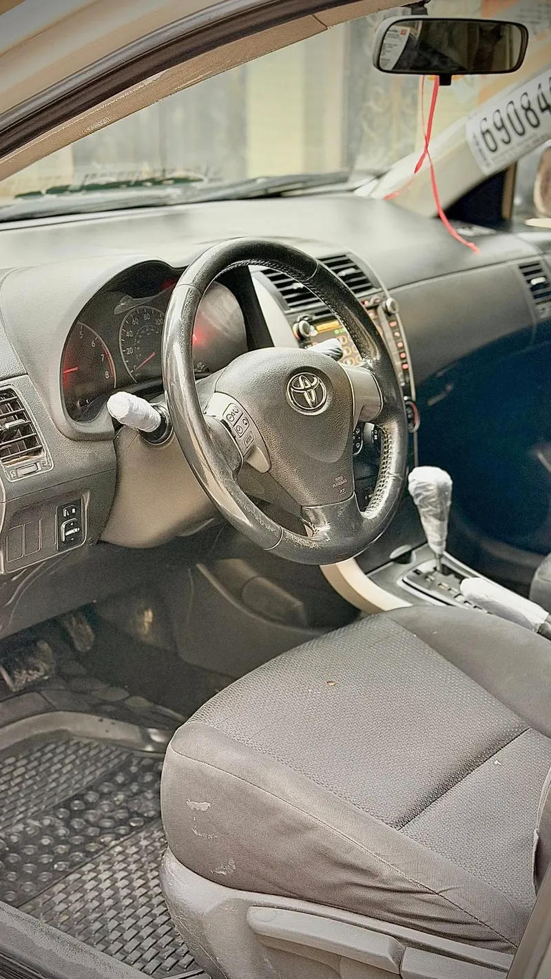 Toyota Corolla 2009 (4)