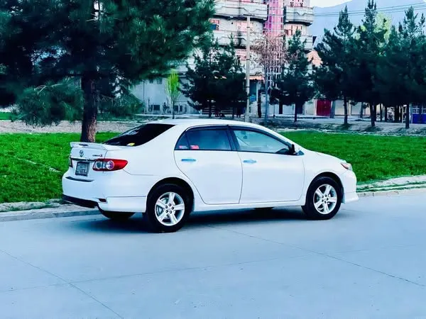 Toyota Corolla 2012 (2)