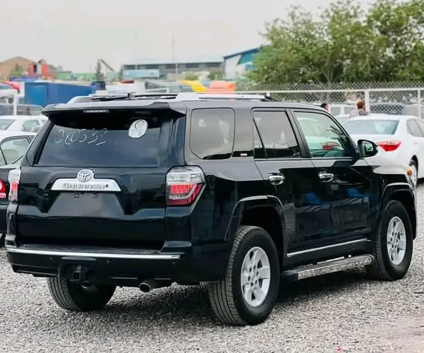 Toyota 4Runner 2012 (2)