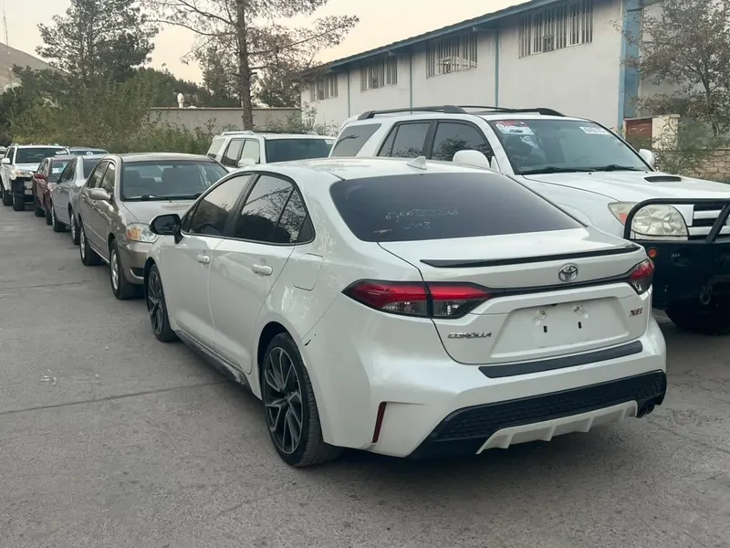 Toyota Corolla XSE 2020 (2)