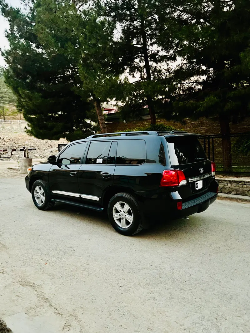 Toyota Landcruiser 2013 (5)