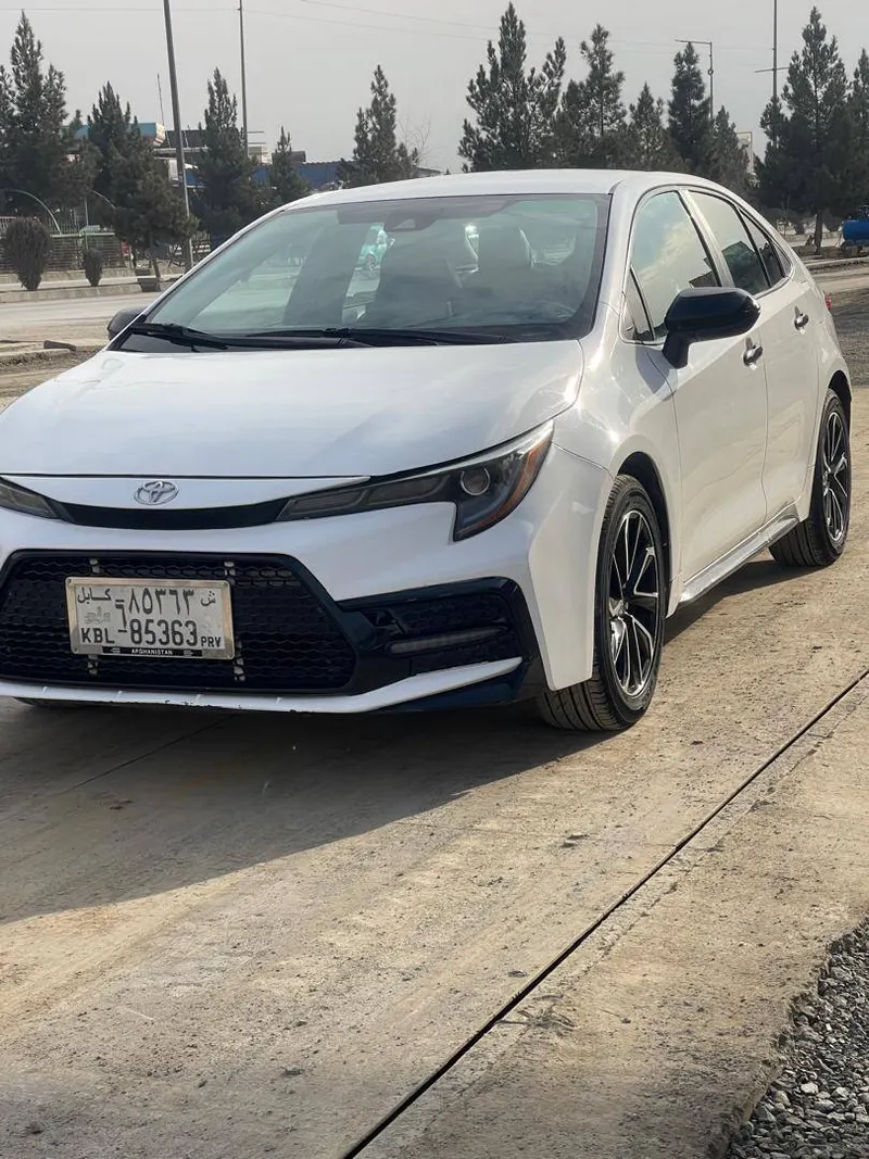 Toyota Corolla 2020 (1)