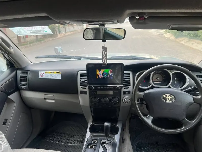 Toyota 4Runner 2004 (4)
