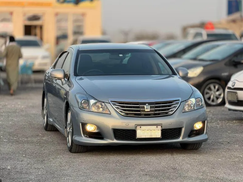 Toyota Crown 2009 (2)