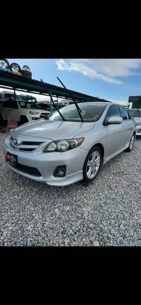 Toyota Corolla 2013 (2)