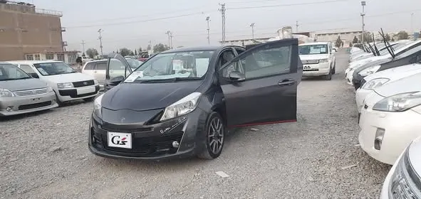 Toyota Vitz RS 2013 (2)