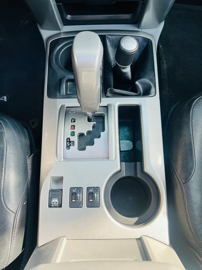 TOYOTA 4RUNNER 2010 (8)