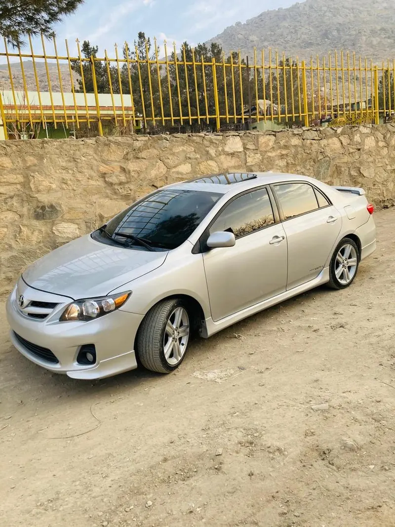 Toyota Corolla 2013 (1)