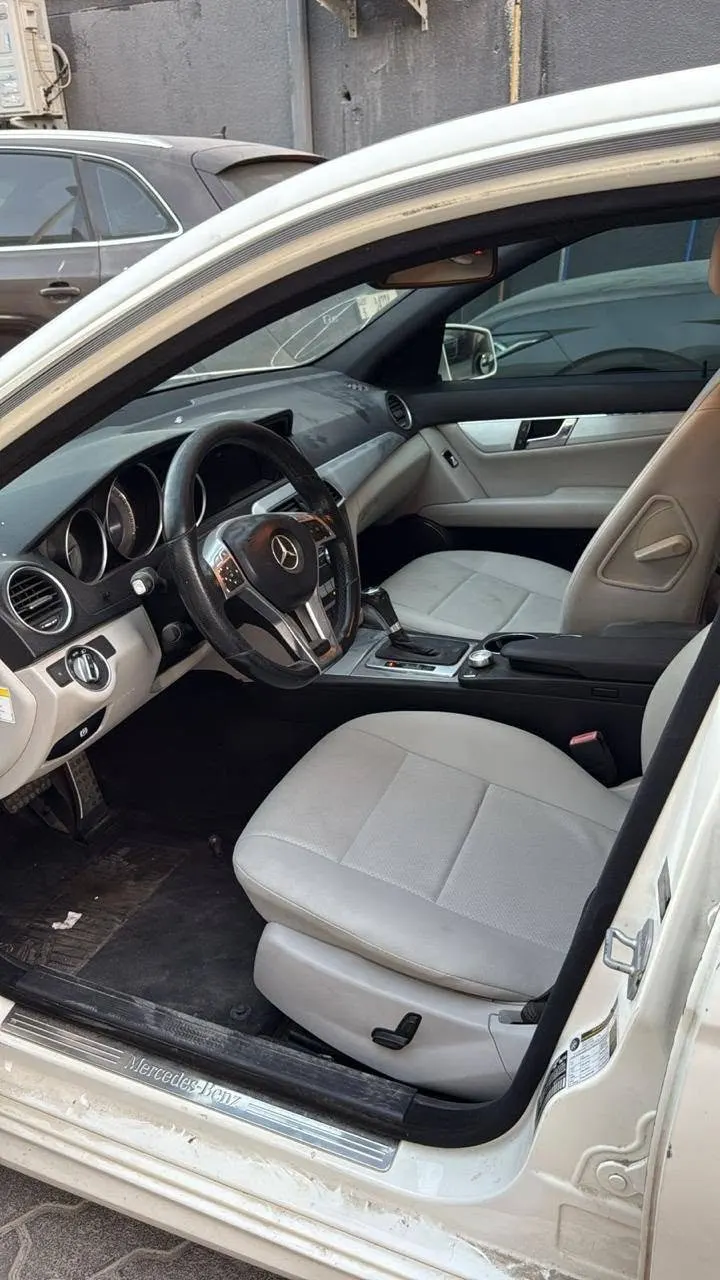 Mercedes-Benz C250 2013 (4)