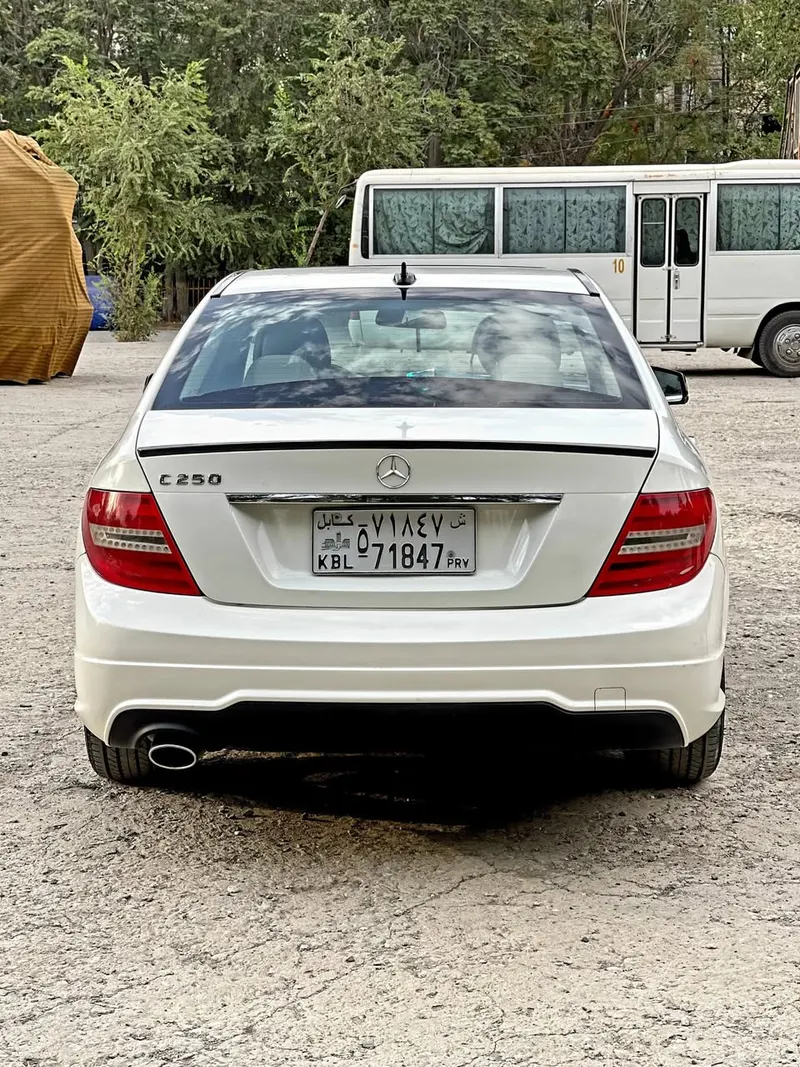 Mercedes-Benz 2012 (3)
