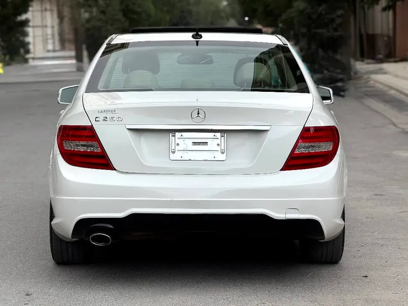 Mercedes-Benz 2012 (3)