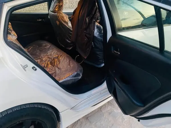 Toyota Prius 2018 (2)
