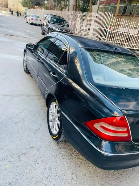 Mercedes-Benz C230 2004 (2)
