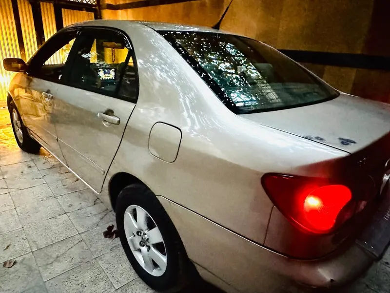 Toyota Corolla 2005 (2)