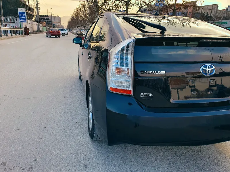 Toyota Prius (3)