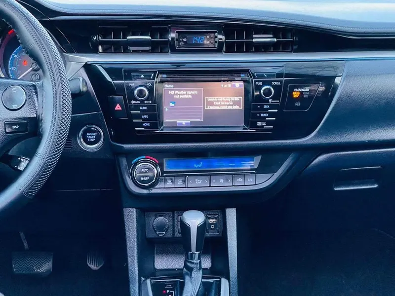 Toyota Corolla S 2016 (6)