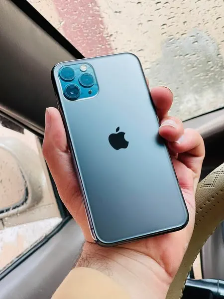 iPhone 11 pro (2)