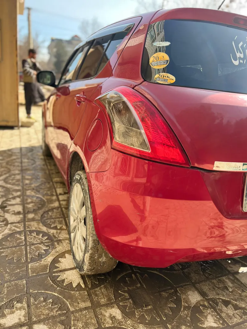 Suzuki Swift 2011 (3)