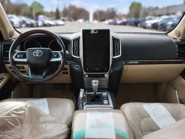 Toyota Land Cruiser 2012 (4)