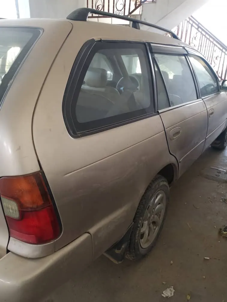 Toyota Corolla (6)