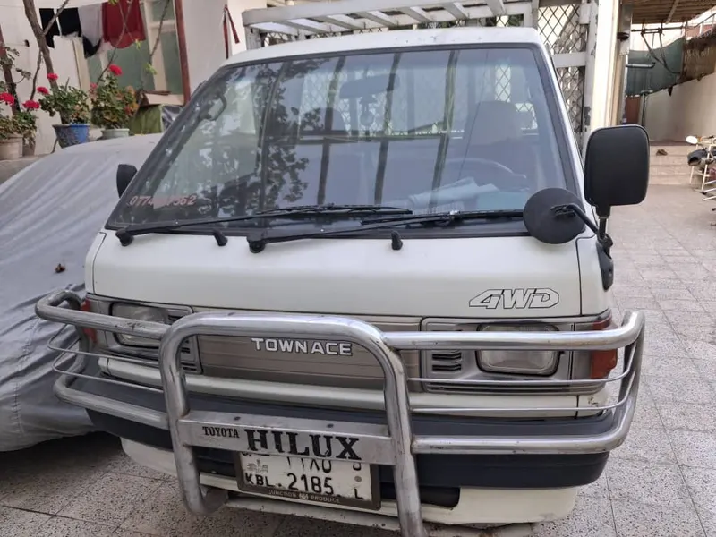 Toyota LiteAce (2)