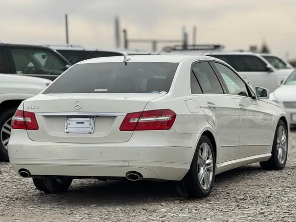 Mercedes-Benz E300 2013 (3)