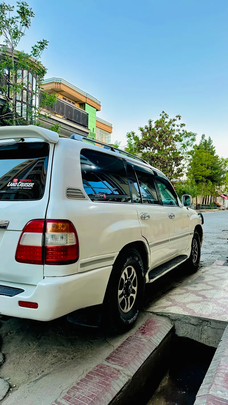 Toyota Land Cruiser 2002 (4)