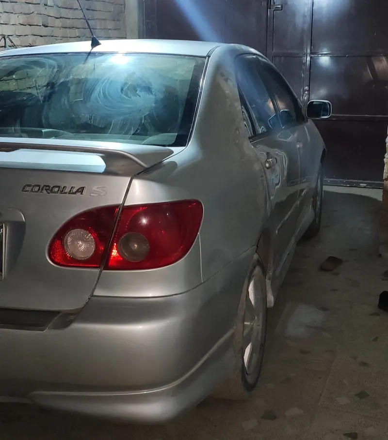 Toyota Corolla 2006 (2)
