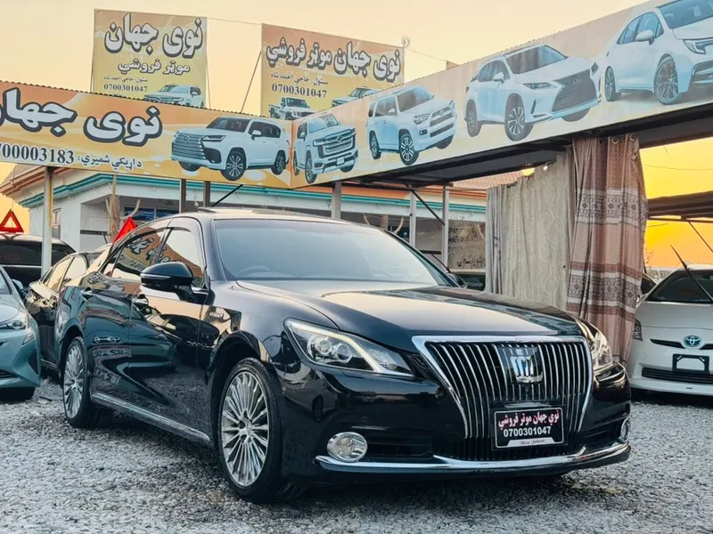 Toyota Crown 2013 (1)