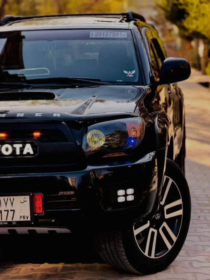 Toyota 4Runner for Rent (1)