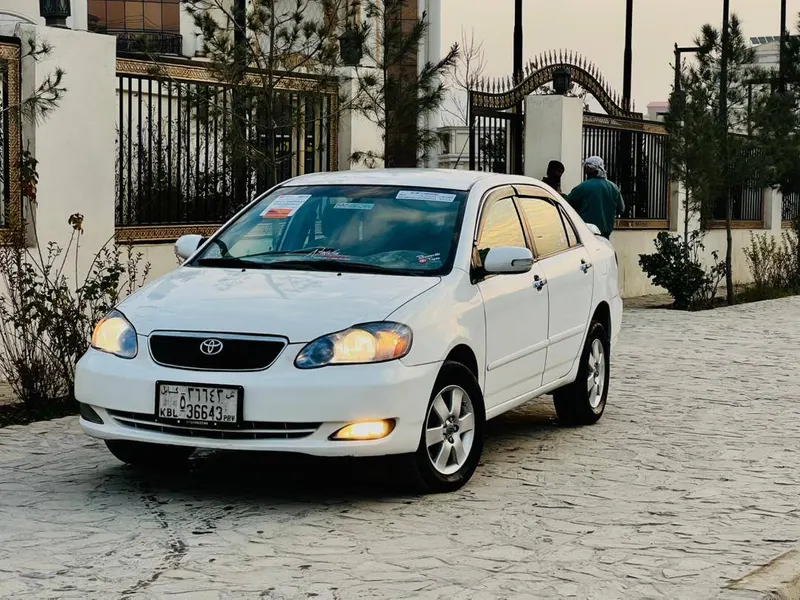 Toyota Corolla 2005 (2)