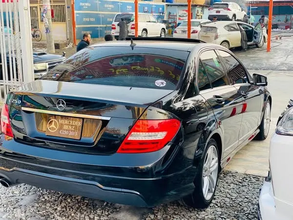 Mercedes-Benz C250 2013 (3)