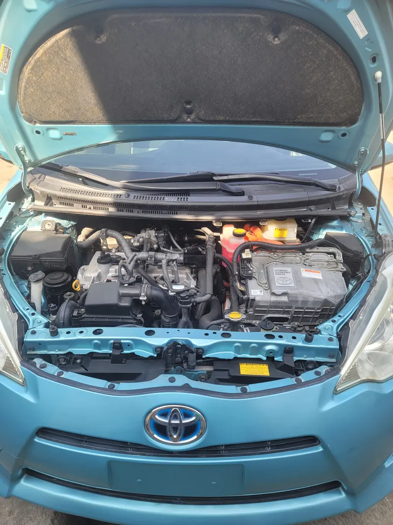 Toyota Aqua 2014 (7)