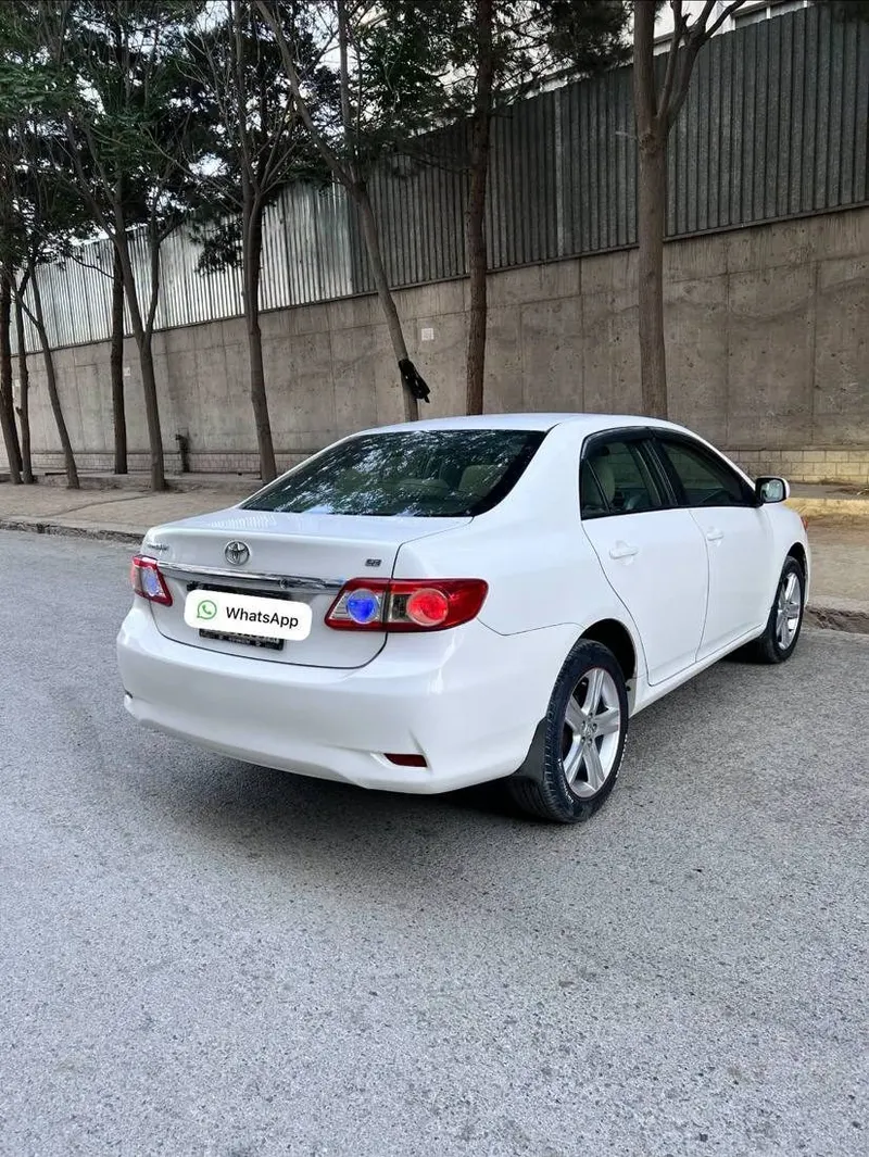 Toyota Corolla LE 2012 (7)