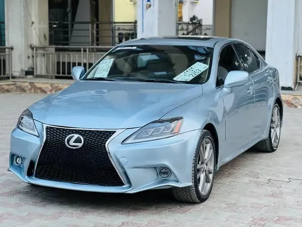 Lexus IS250 2008 (1)